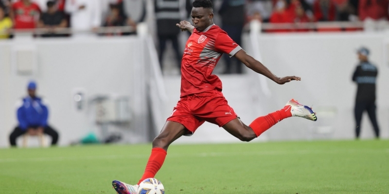 Michael Olunga, a versatile Kenyan football striker