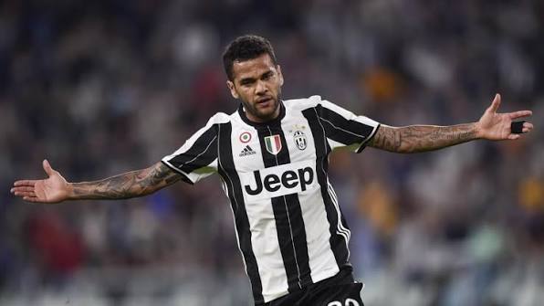 Dani Alves - Hậu vệ phải vĩ đại được yêu thích
